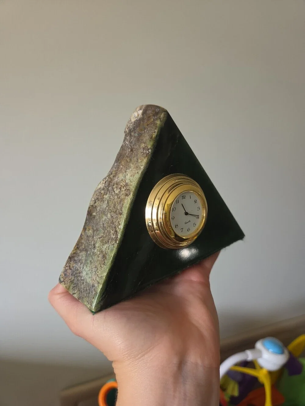 Vintage Triangle Stone Desk Clock – Polished Green Mineral with Gold-Tone Quartz